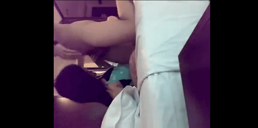 abg bocah kesakitan sampe mendesah keras di hotel